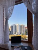 комфортная однокомнатная квартира для отдыха возле центрального парка - B&B Astaná