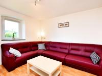 B&B Schoenberg - Spacious Holiday Home in Saint Vith with Terrace - Bed and Breakfast Schoenberg