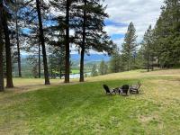 Living Well Lodge with Panoramic Views - B&B Moyie Springs