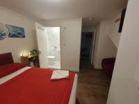 Tweepersoonskamer met 1 of 2 Bedden en Eigen Badkamer