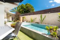 Tiaki Guesthouse Apartment - 5min drive to beach & Shops ! 1BDR APT with pool - B&B Punaauia