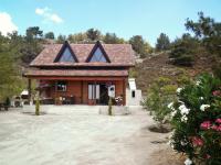 Agros Timber Log House - B&B