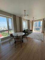Высотные Апартаменты с видом на центр города - Ferienwohnung Astana