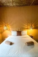 Under The Tree - B&B Al Ḩamrā’