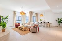 Sea & Zayed National Museum Views - Huge Balcony - Paradise for Groups & Families - Designer's Choice - 5 min from Reem Park - B&B Abu Dhabi Island and Internal Islands City