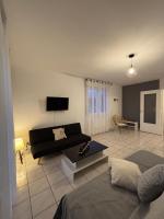 CNPE Bugey 10 MN - Aéroport LYS 18 MN - B&B Pont-de-Chéruy