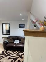 A Cosy and Spacious Studio Flat - Chambres d’hôtes Navestock