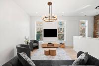 Chic Loft near United Center, UIC/IMD & Downtown - B&B Chicago