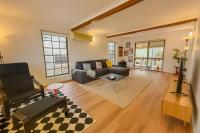 Vintage Soul - Spacious 5BR family retreat in Macgregor - Chambres d'hôtes Brisbane
