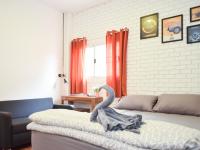 The Garage - Bed and Breakfast Chiang Rai