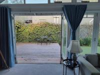 Elegant Art Deco Gem Cosy 3BR Retreat - B&B Carnegie