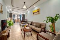 Ocean View 2Bedrooms Apartment & Balcony - 2 min Walk to Beach - B&B Da Nang