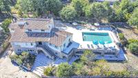 Charmante villa avec grande piscine au calme - Chambres d’hôtes Callian