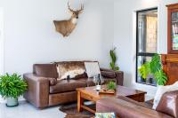 Tarras Serenity Haven - Mountain Views and Calm - Private room with shared spaces - Bed and Breakfast Tarras