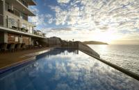 Luxury Oceanview Escape - Bed and Breakfast Nelly Bay