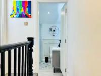 The Anfield Snug Terraced, 3 Bedroom Home with Ensuite & Free On-Street Parking - Chambres d'hôtes Liverpool
