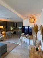 Klassisches Apartment mit 1 Schlafzimmer und Kingsize-Bett