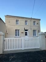Gîte climatisé avec cour privée calme et vignobles 4 pers - Chambres d'hôtes Le Puy-Notre-Dame