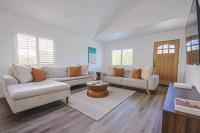 Bright & Charming 3BR Home 10 Mins from Venice Beach - Ferienwohnung Los Angeles