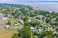 Cozy Cottage Just 2 Blocks From the River! - Bed and Breakfast Colonial Beach