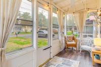 Cozy Cottage Just 2 Blocks From the River! - Bed and Breakfast Colonial Beach