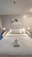 Bright 2BR Close to Seabus, and Lower Lonsdale - Ferienwohnung North Vancouver