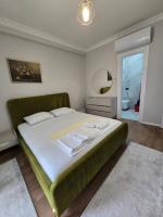 Kasim Cozy Apartment - near airport Tirana - Bed and Breakfast Laknas