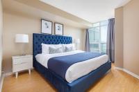 TO Waterfront Living Luxe King Bed w Parking - Ferienwohnung Toronto