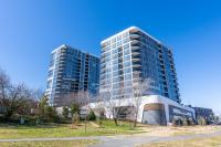 Elegant Woden Stay near Hospital, Mall, Parking - Ferienwohnung Phillip