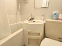 Apartment with Shower