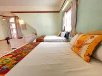 Vierbettzimmer mit Balkon