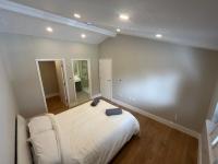 The Acorn - B&B Southampton