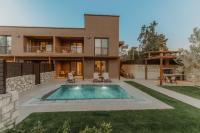Luxury Suites with private pool and BBQ by Kalles Homes & Suites - B&B Áno Kalésia