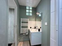 C Stockholm - Studio cosy avec extérieur privatif - B&B Charleville-Mézières