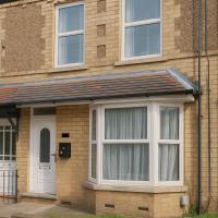 4-Bed House Parking, Wi-Fi, Families & Contractors - Bed and Breakfast Kingston upon Hull
