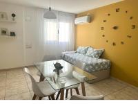 Urban Alberdi Dpto con cochera, pileta y seguridad 24 hs - Ferienwohnung Córdoba