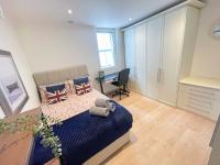 Embankment 2-Bed Flat with AC near Charing Cross, Trafalgar Square, London Eye, Big Ben - Chambres d'hôtes Londres