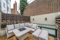 Elegant 3-Bed Knightsbridge House with Terrace - B&B London