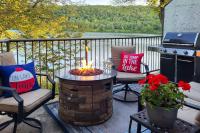 Game Room and BBQ Waterfront Lake Harmony Condo! - Ferienwohnung Lake Harmony