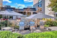 Spacious Apt in Arlington W Fitness Center - B&B Addison Heights