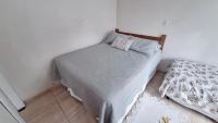 KITNET S1 em TORRES-RS - Na mais bela praia Gaúcha - Cozinha - Banheiro - Ar condicionado - TV e Wi-Fi - Estacionamento - Anfitriã Superhost no BnB - Chambres d'hôtes Torres