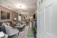 Stylish Condo with Garage - Bed and Breakfast Clarksville
