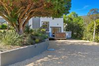 Charming Maning Ave - 2 Bedroom Unit in Sandy Bay - Chambres d’hôtes Suntop