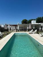 Tres Chañares- Alojamiento con pileta -Cerca de la playa - B&B Miramar