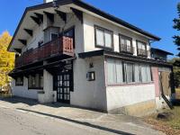 Karamatsu Lodge - Bed and Breakfast Hakuba