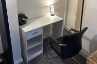 Apartment - Sleeps 2 - Parking - WiFi - B&B Colchester