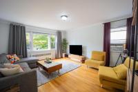 3bedroom APT with balcony & free street parking - B&B Yonkers