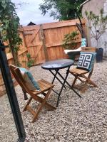 Summerland Summerhouse - Uniquely private, central and stunning - B&B Barnstaple
