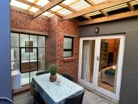 CityScape Nest Suite Unit 2 - B&B Mossel Bay