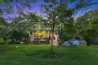 Badby Wood Farmhouse - Charming 3BR 3BA Wine Country Getaway - B&B Marshall